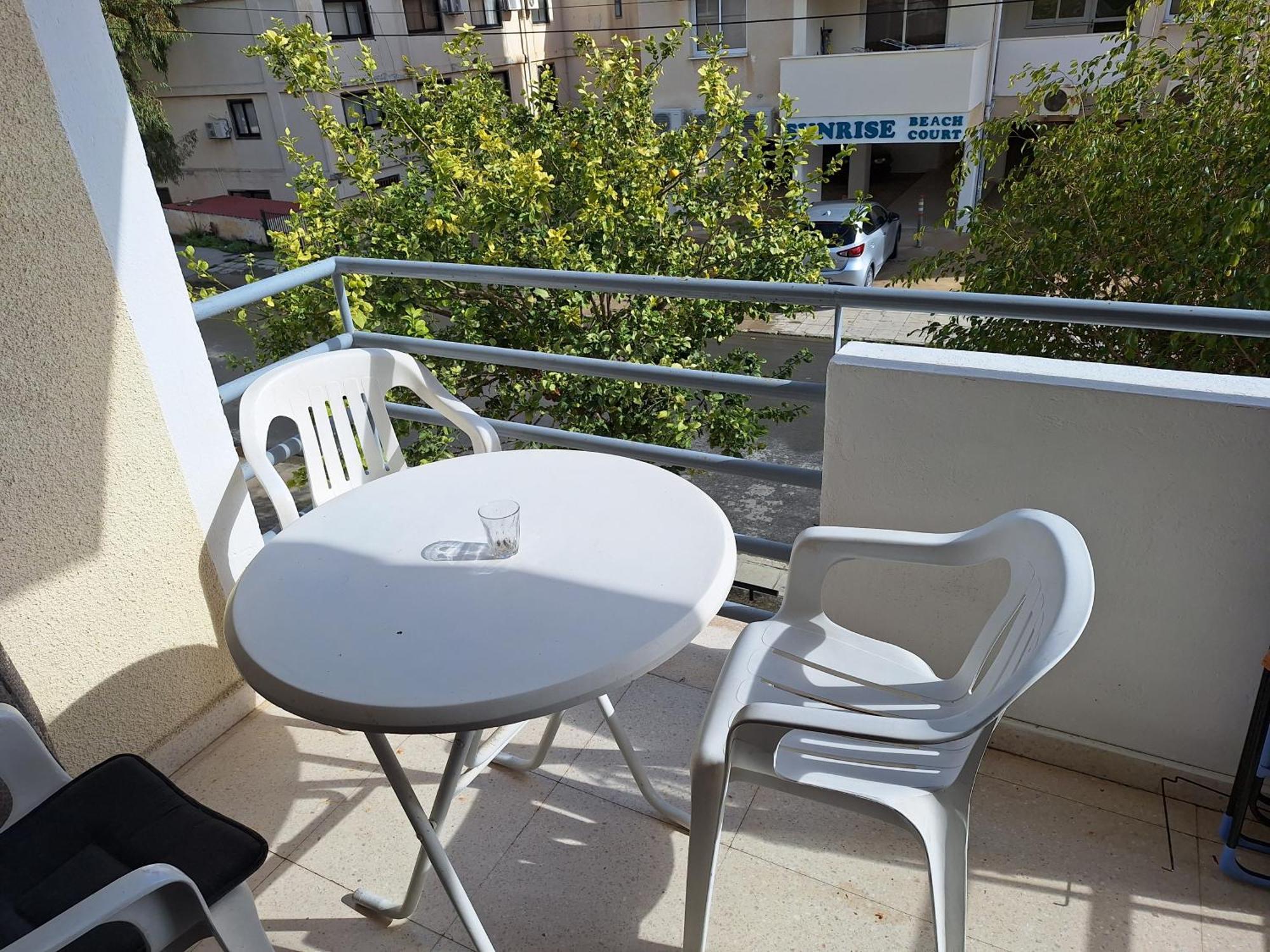 2 Bedroom Apartment In Makenzi Lárnaka Eksteriør bilde